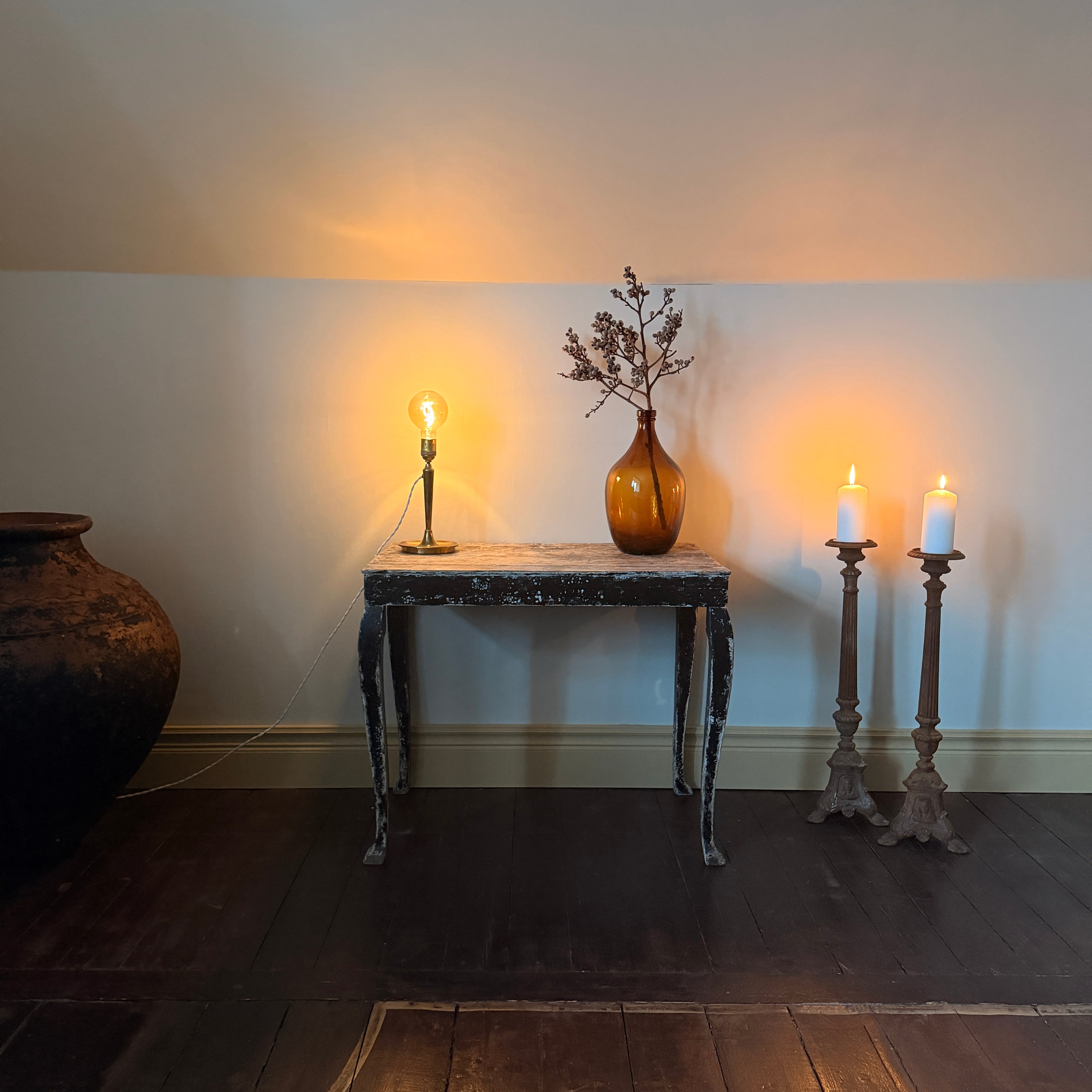 Antikt träbord 1700-tal