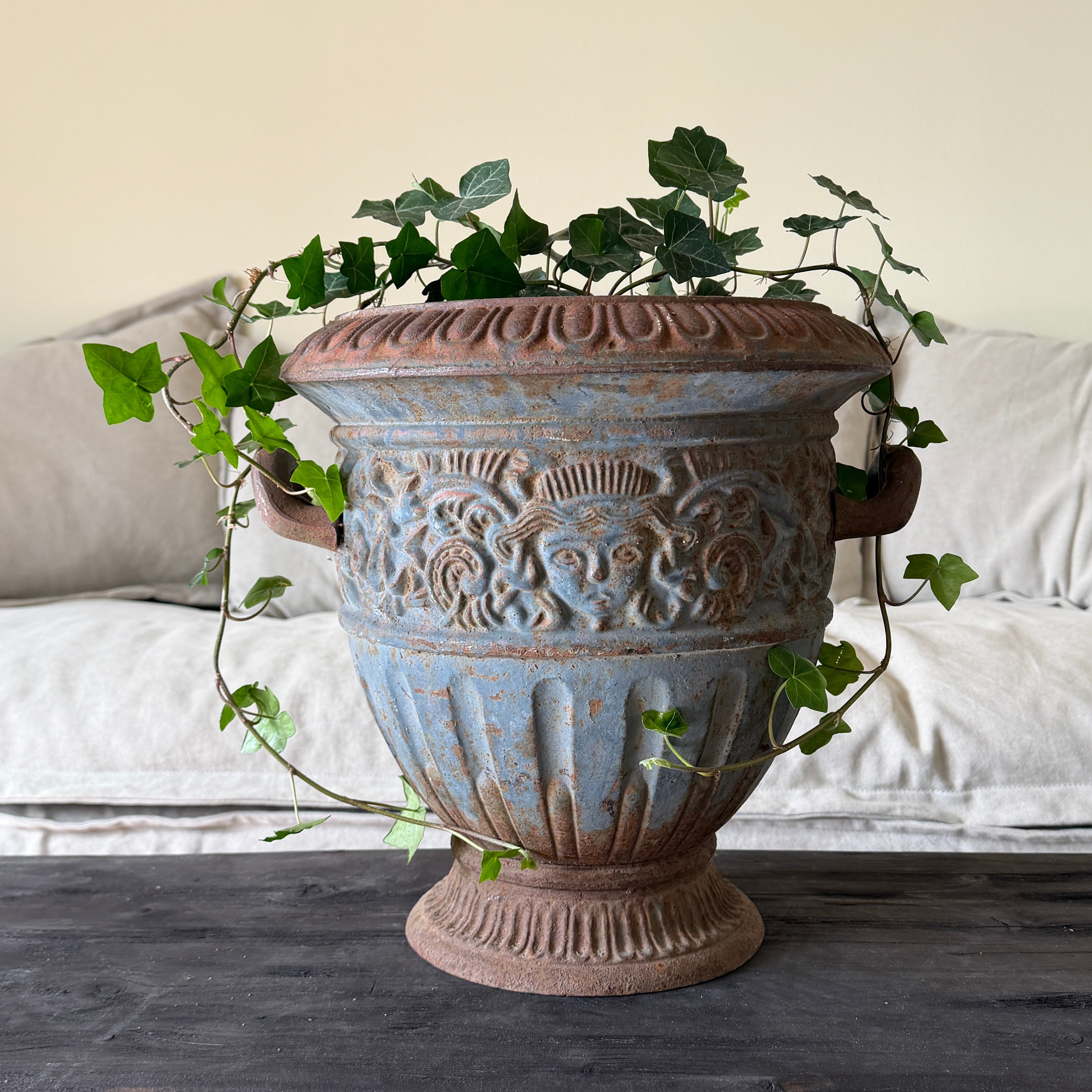 Trädgårdsurna / Urna med hänklar