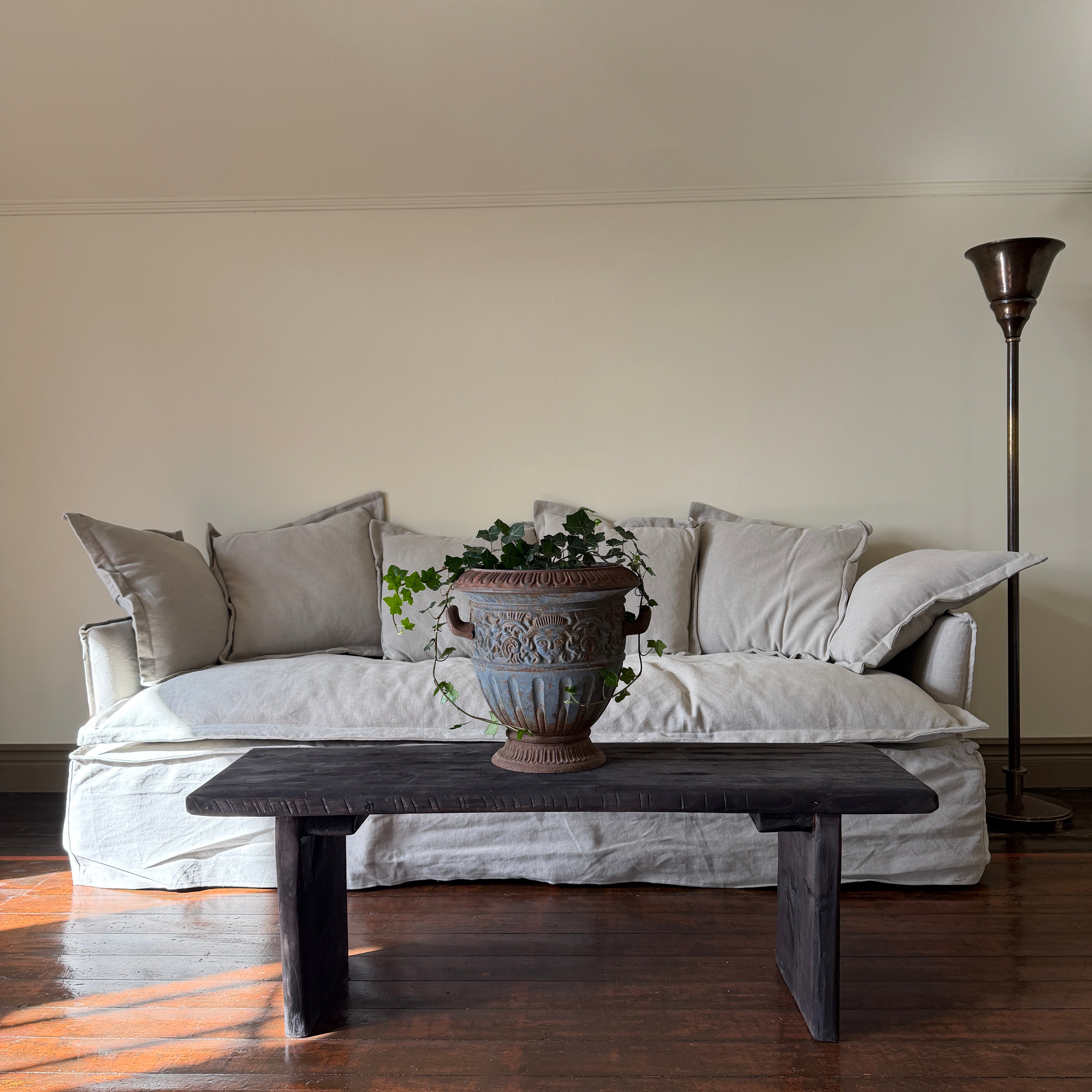 Trädgårdsurna / Urna med hänklar