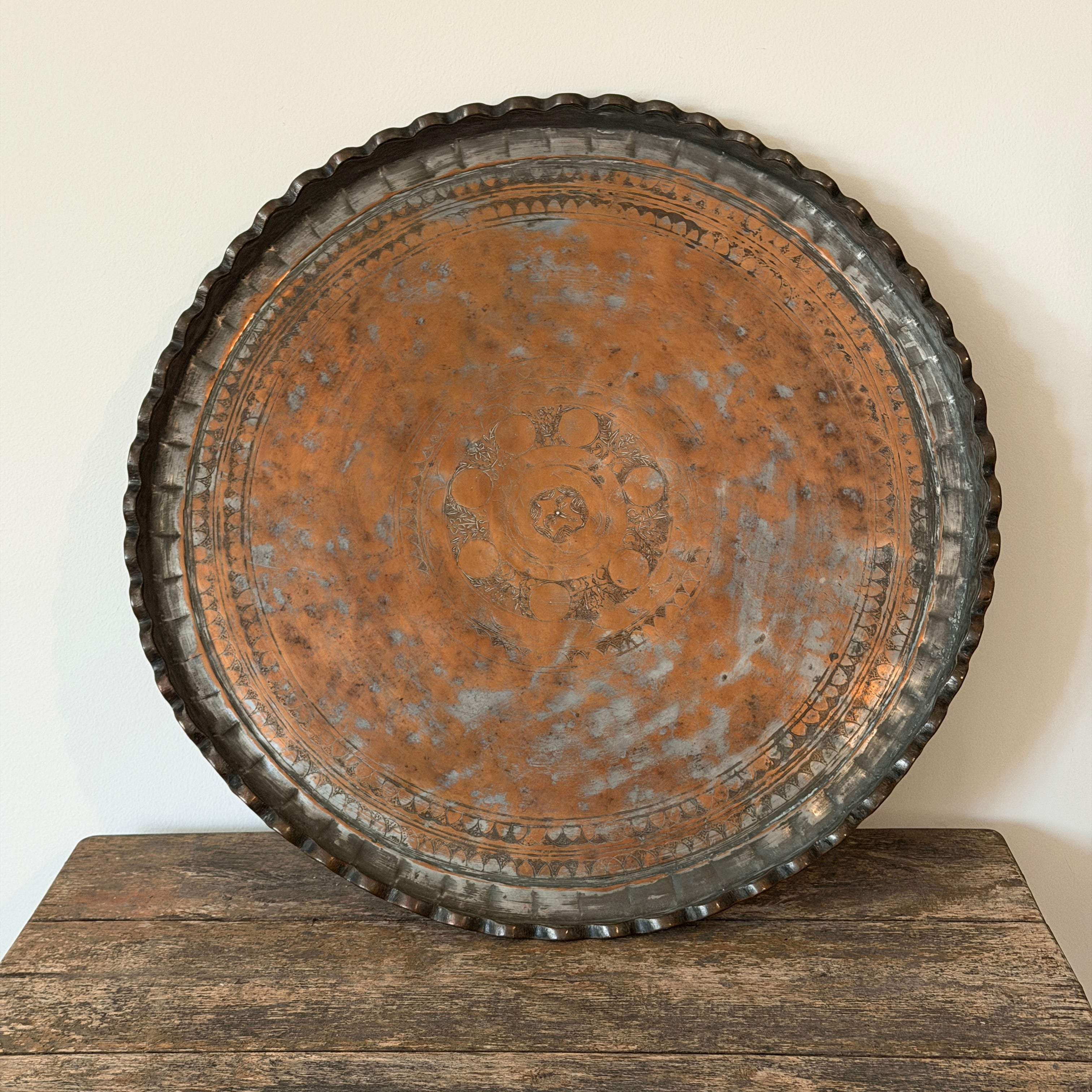 Serveringsbricka / Tavla i tenn