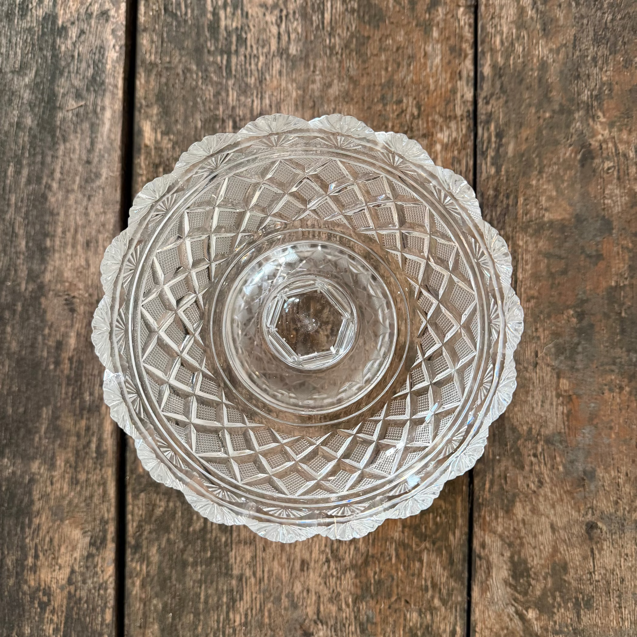 Kristallskål på fot